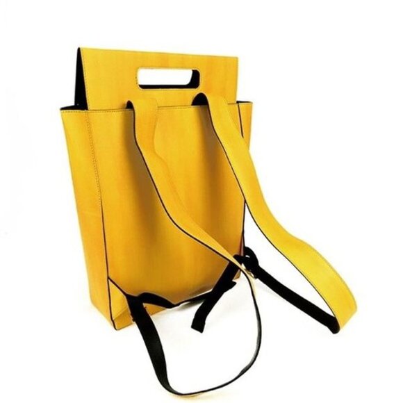 Fendi SS19 Runway Shopper Motif Leather Backpack - Picture 3 of 5